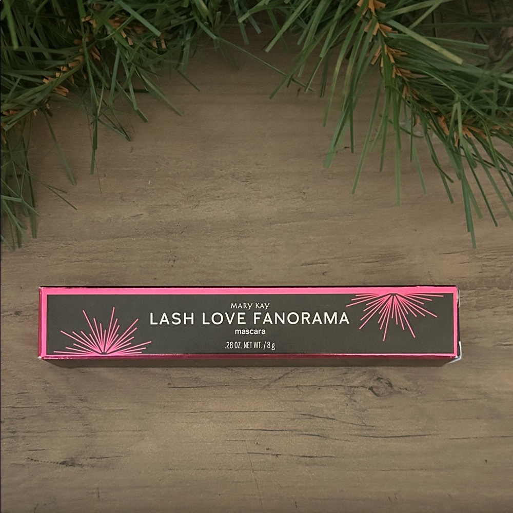 MARY KAY LASH LOVE FANORAMA Mascara